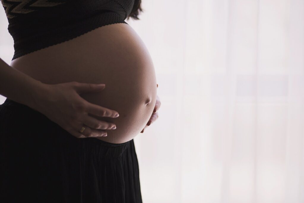 koper włoski w ciąży - czy można stosować